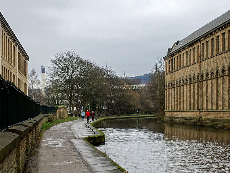 2025.68.42: Canal towards Shipley. Digital image credit: Saltaire Collection