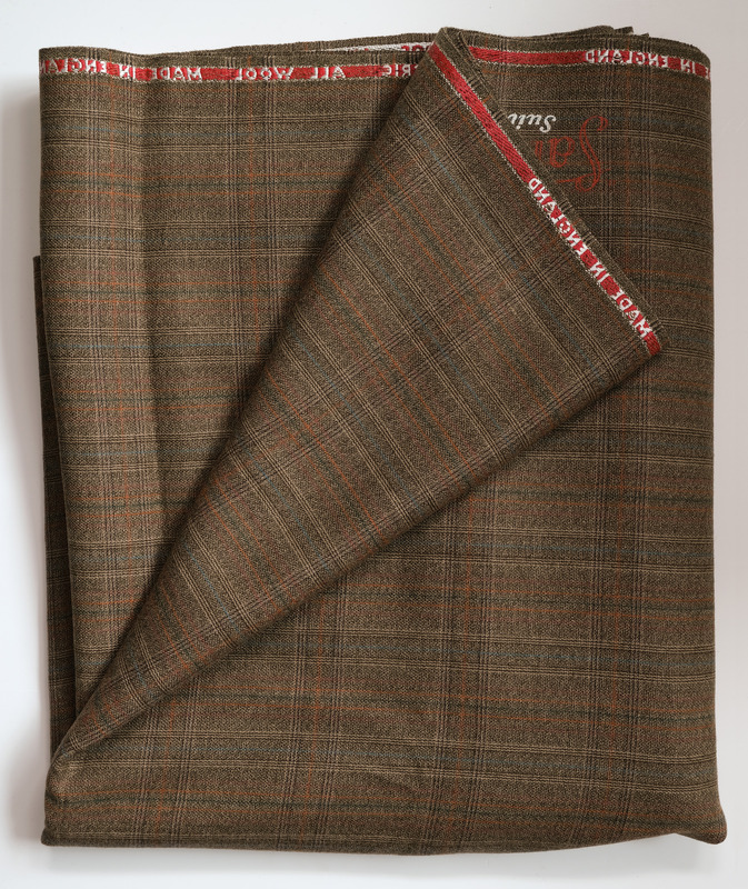 B1-607: Length of cloth: View showing cloth folded back. Image credit: Saltaire Collection