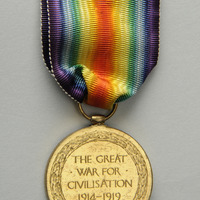 C3a-028.1: Victory Medal awarded to Thomas Hodson: Rear view. Image credit: Saltaire Collection